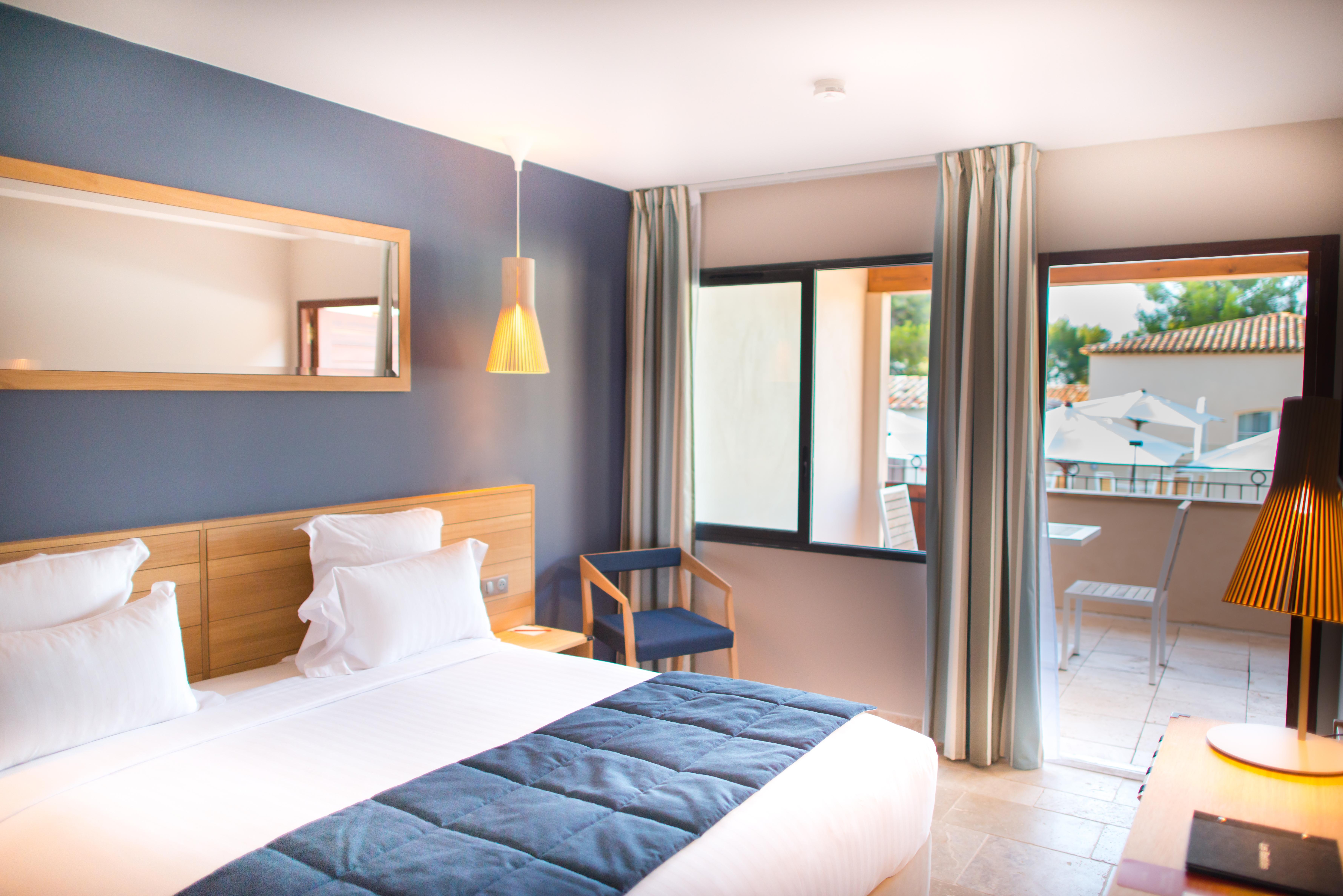 โดลเช บาย วินด์แฮม เฟรกัต โพรว็องซ์ Hotel แซ็งต์-ซีร์-ซูร์-แมร์ ภายนอก รูปภาพ